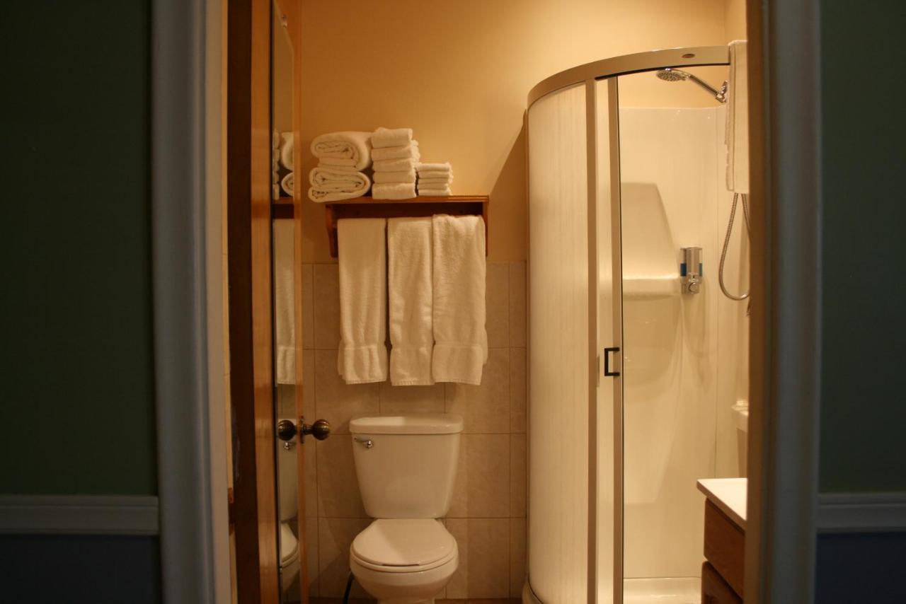Auberge Presbytere Mont Lac-Vert Hébertville 외부 사진