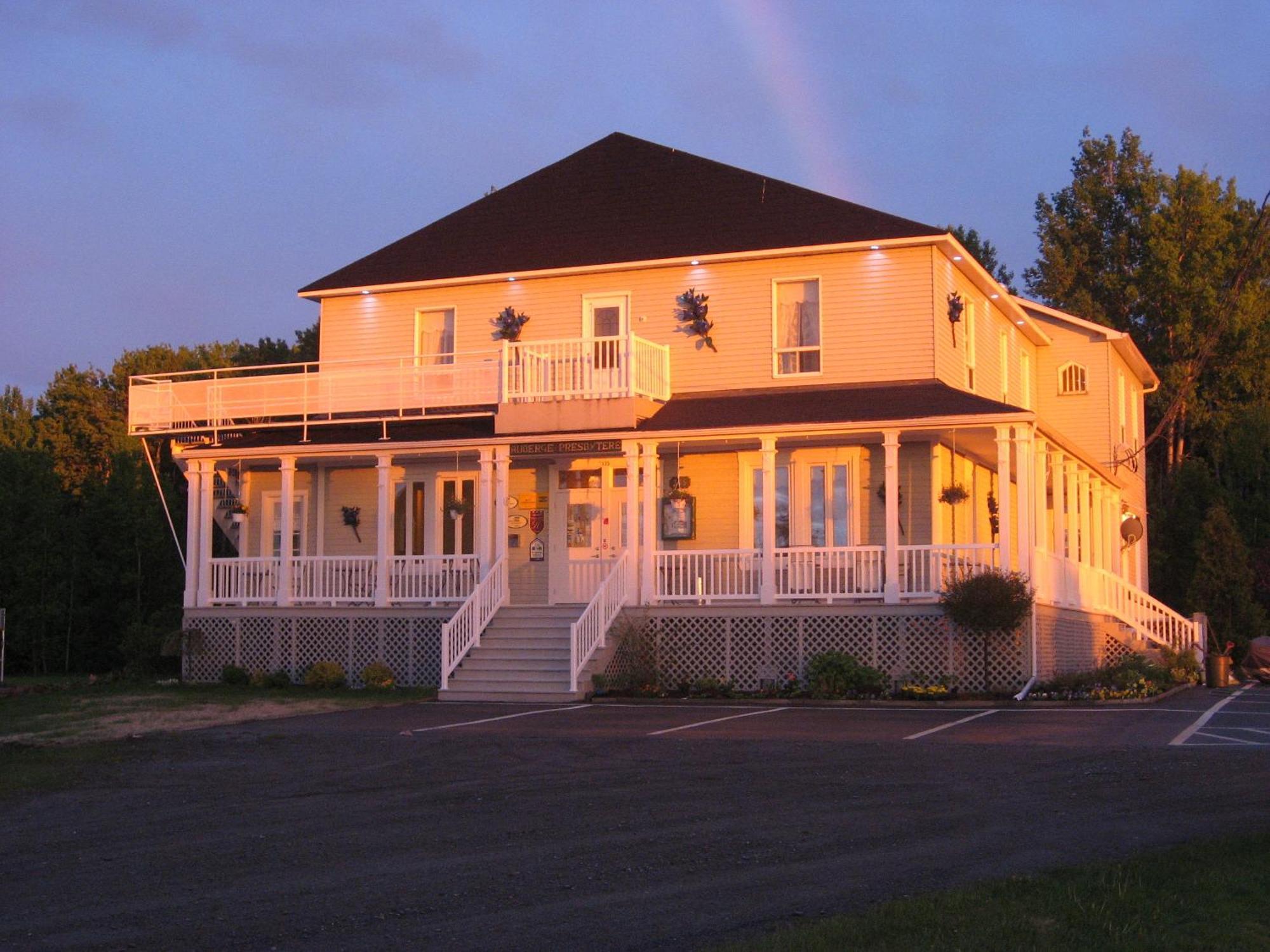 Auberge Presbytere Mont Lac-Vert Hébertville 외부 사진