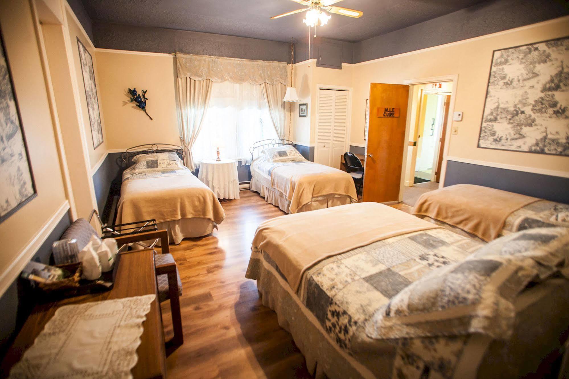 Auberge Presbytere Mont Lac-Vert Hébertville 외부 사진