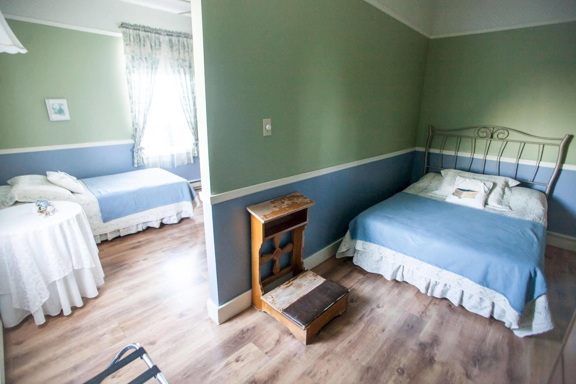 Auberge Presbytere Mont Lac-Vert Hébertville 외부 사진