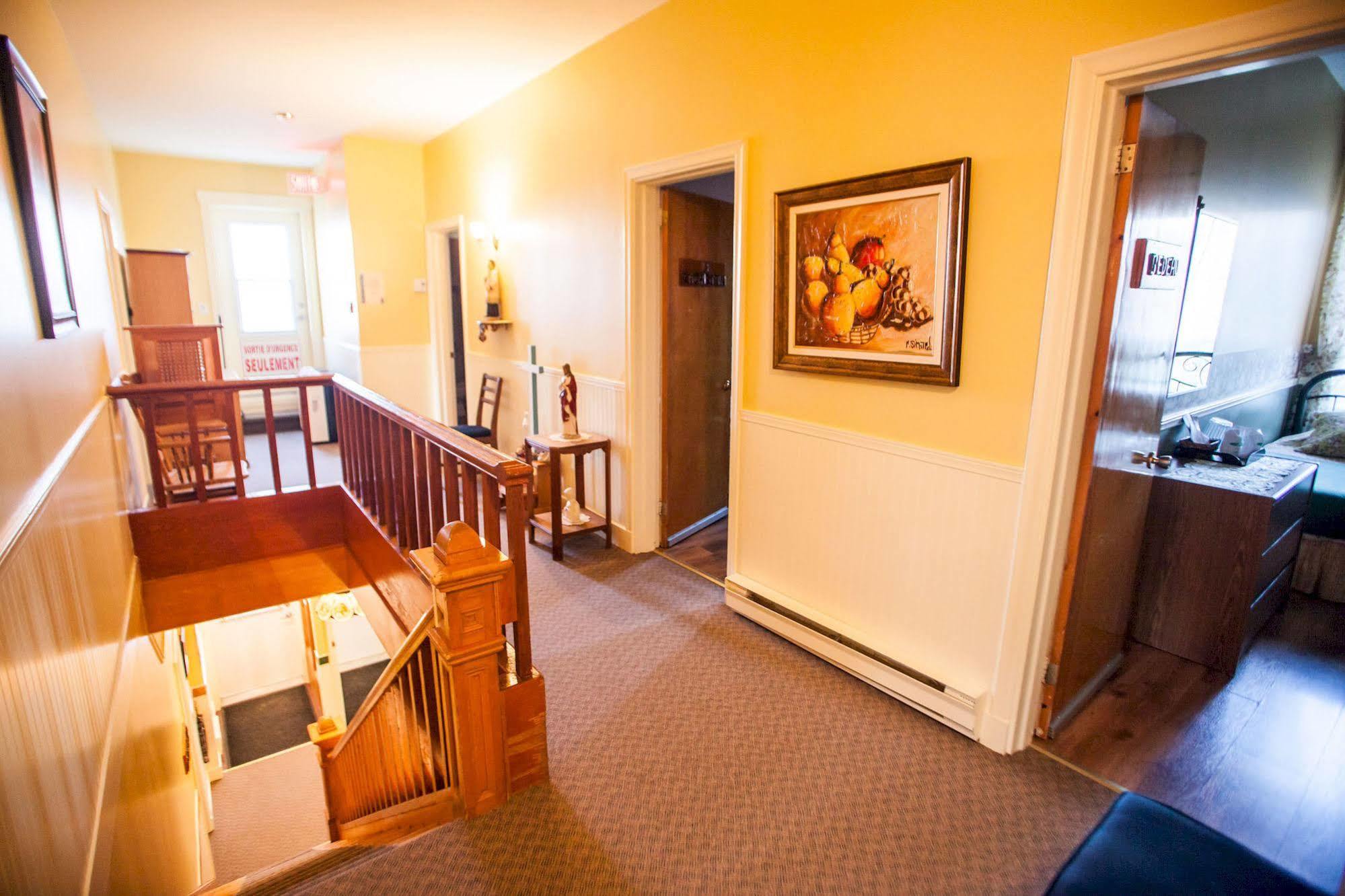 Auberge Presbytere Mont Lac-Vert Hébertville 외부 사진